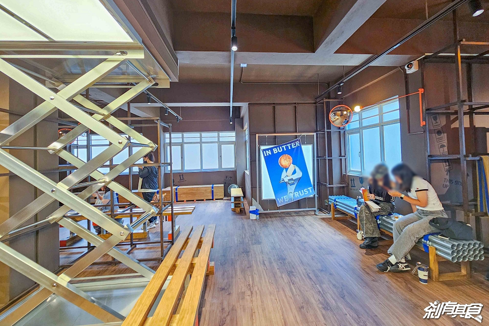 奶油飯店，台中甜點，美式復古風 免門票景點「奶油浴場、洗衣部」超好拍，餅乾免費試吃