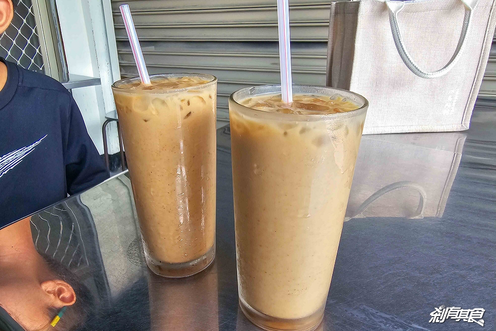 興中街明記豆乳紅茶,台中中區美食,消暑又便宜好喝的豆乳冰60年老店 百年歷史建築柳原教會 興中街明記豆乳紅茶,台中中區美食,消暑又便宜好喝的豆乳冰60年老店 百年歷史建築柳原教會