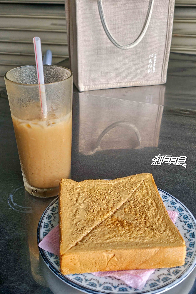 興中街明記豆乳紅茶,台中中區美食,消暑又便宜好喝的豆乳冰60年老店 百年歷史建築柳原教會 興中街明記豆乳紅茶,台中中區美食,消暑又便宜好喝的豆乳冰60年老店 百年歷史建築柳原教會