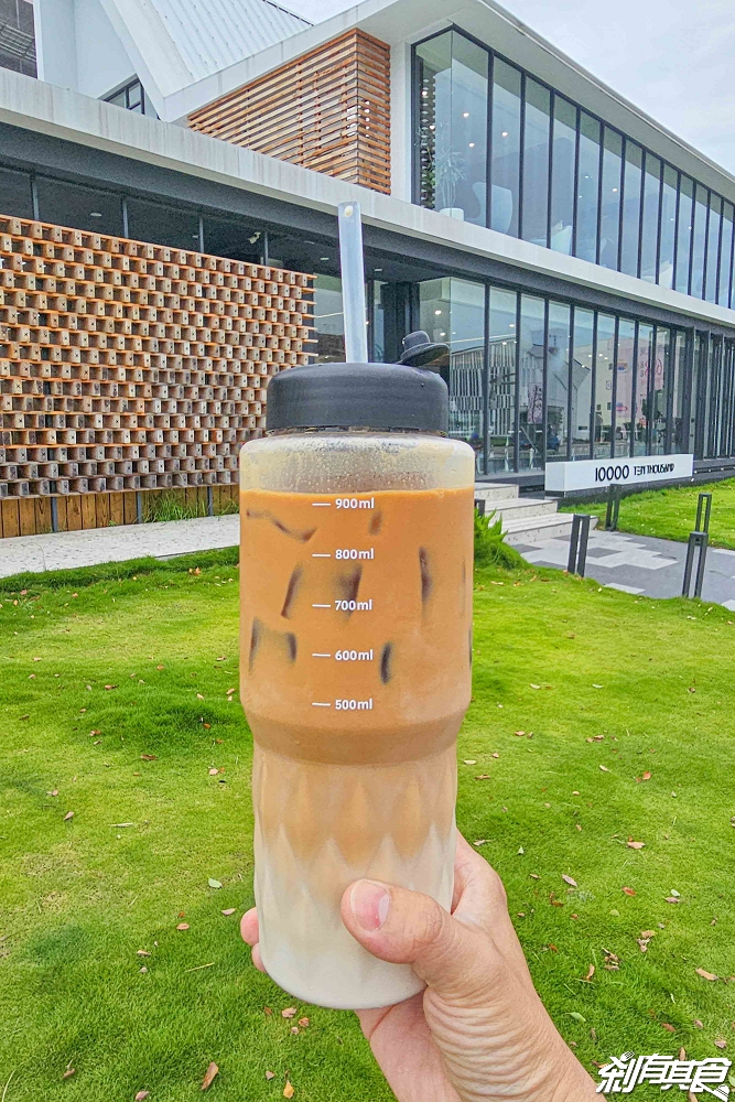 Ten thousand coffee台中店,紐約神級可頌 必喝10000咖啡 韓國1公升咖啡限量販售中 「提拉米蘇可頌、開心果鮮奶油可頌、維也納咖啡」 (菜單) Ten thousand coffee台中店,紐約神級可頌 必喝10000咖啡 韓國1公升咖啡限量販售中 「提拉米蘇可頌、開心果鮮奶油可頌、維也納咖啡」 (菜單)