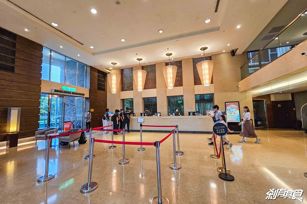 煙波大飯店新竹湖濱館，新竹親子飯店，煙波一泊二食專案，煙波早午餐吃到飽「世界冠軍王鵬傑麵包」、晚餐極黑牛火鍋，室內兒童樂園、游泳池玩到不想走