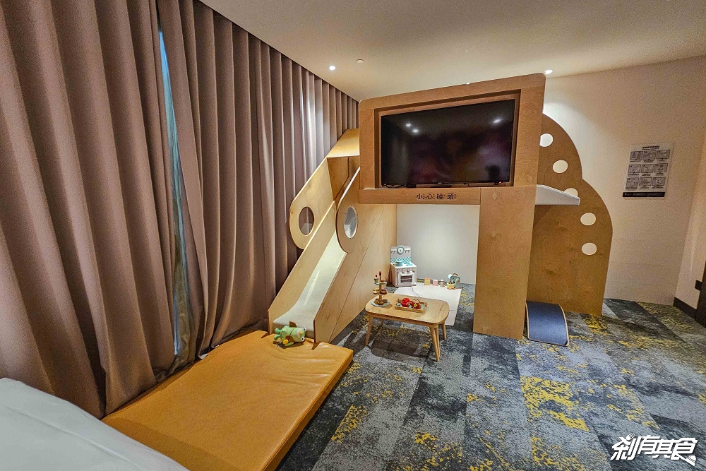 煙波大飯店新竹湖濱館，新竹親子飯店，煙波一泊二食專案，煙波早午餐吃到飽「世界冠軍王鵬傑麵包」、晚餐極黑牛火鍋，室內兒童樂園、游泳池玩到不想走