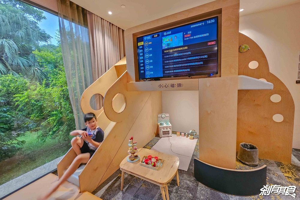 煙波大飯店新竹湖濱館，新竹親子飯店，煙波一泊二食專案，煙波早午餐吃到飽「世界冠軍王鵬傑麵包」、晚餐極黑牛火鍋，室內兒童樂園、游泳池玩到不想走