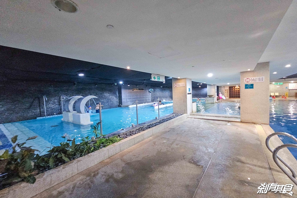 煙波大飯店新竹湖濱館，新竹親子飯店，煙波一泊二食專案，煙波早午餐吃到飽「世界冠軍王鵬傑麵包」、晚餐極黑牛火鍋，室內兒童樂園、游泳池玩到不想走