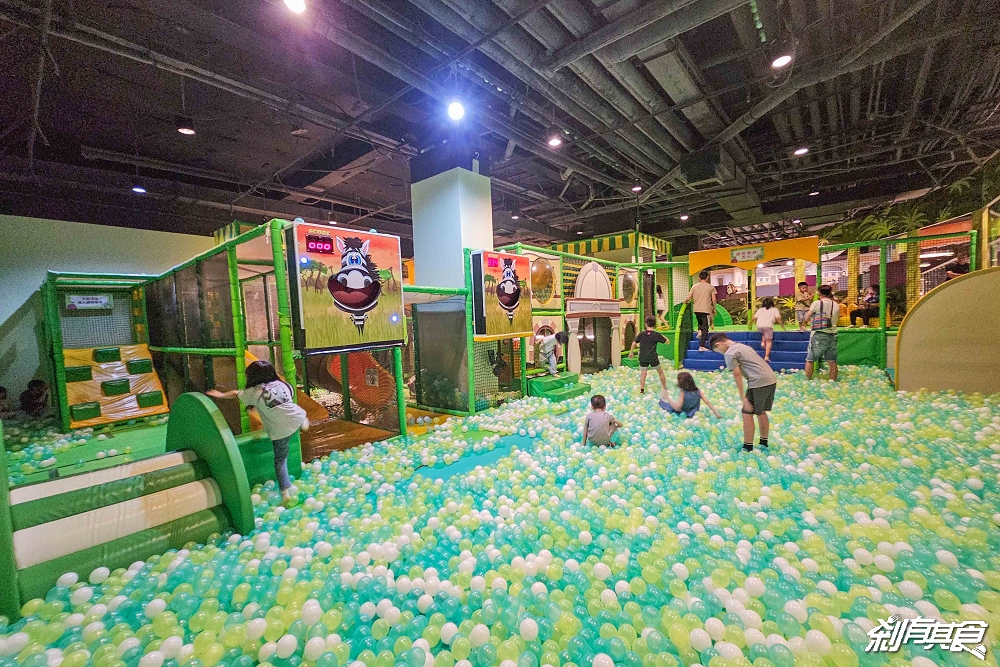 煙波大飯店新竹湖濱館，新竹親子飯店，煙波一泊二食專案，煙波早午餐吃到飽「世界冠軍王鵬傑麵包」、晚餐極黑牛火鍋，室內兒童樂園、游泳池玩到不想走