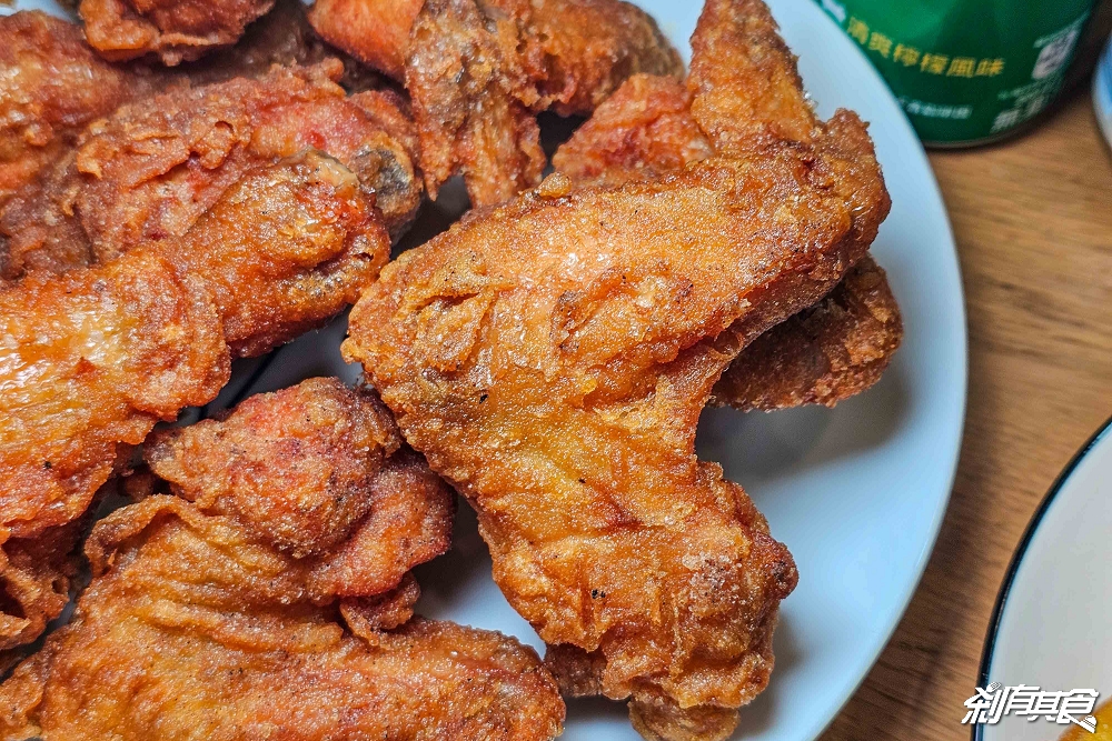 正騰和炸雞北平店，台中北屯美食，開幕優惠雞翅只要10元、雞腿特價3隻100元，北平路美食