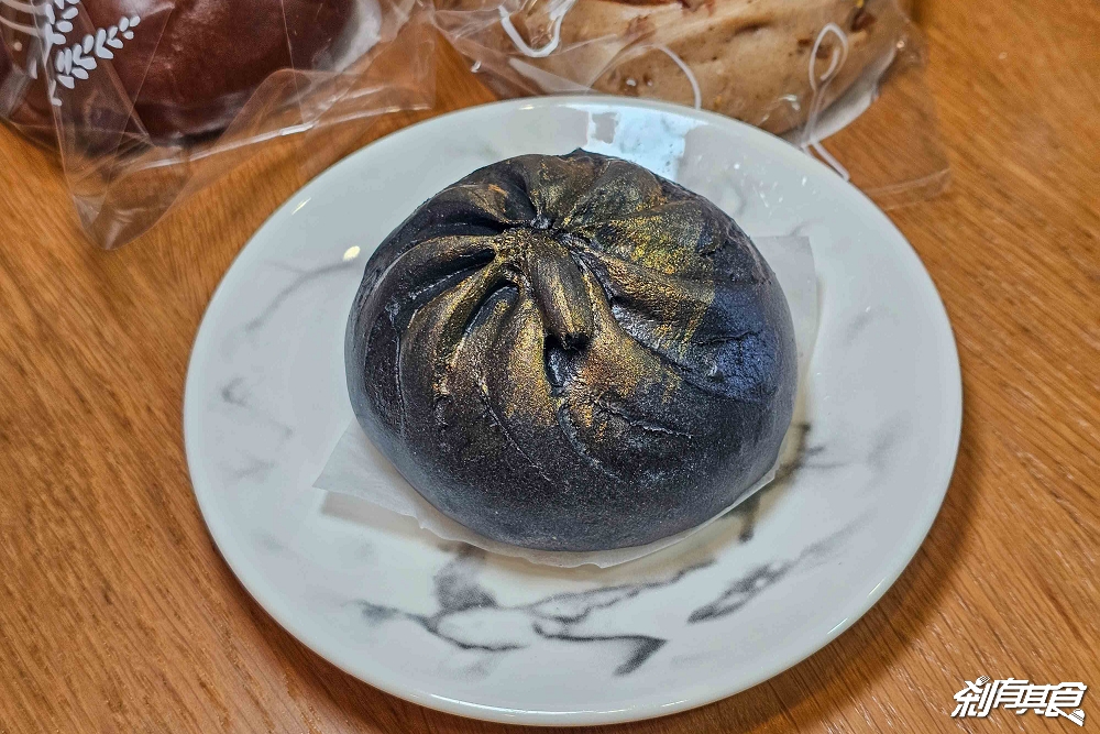 包囍饅頭台中漢口店,台中北區美食,胡同燒肉聯名「黑金和牛包」 包囍饅頭台中漢口店,台中北區美食,胡同燒肉聯名「黑金和牛包」