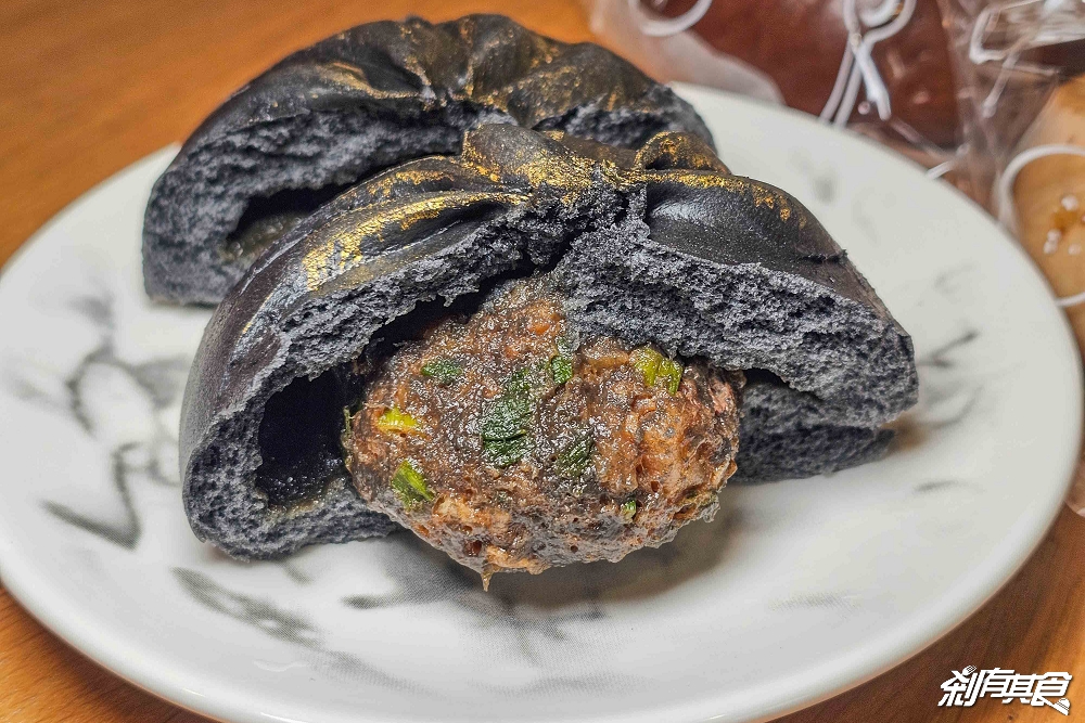 包囍饅頭台中漢口店,台中北區美食,胡同燒肉聯名「黑金和牛包」 包囍饅頭台中漢口店,台中北區美食,胡同燒肉聯名「黑金和牛包」
