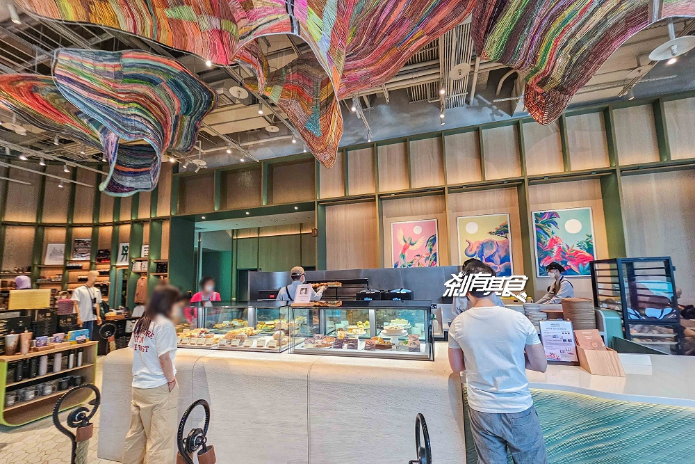 星巴克DREAM PLAZA,全台最大星巴克,oviso咖啡機、江振誠監修餐點、戶外空中花園看台北101、百貨營業前進入方法 星巴克DREAM PLAZA,全台最大星巴克,oviso咖啡機、江振誠監修餐點、戶外空中花園看台北101、百貨營業前進入方法