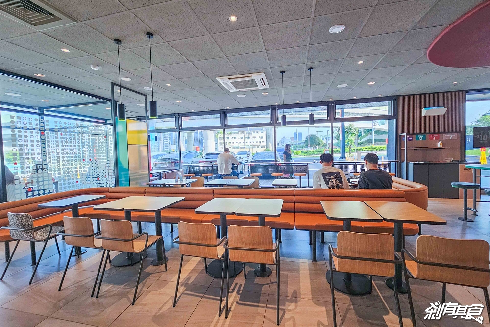 台中第一間雙車道得來速麥當勞「麥當勞松竹二餐廳」