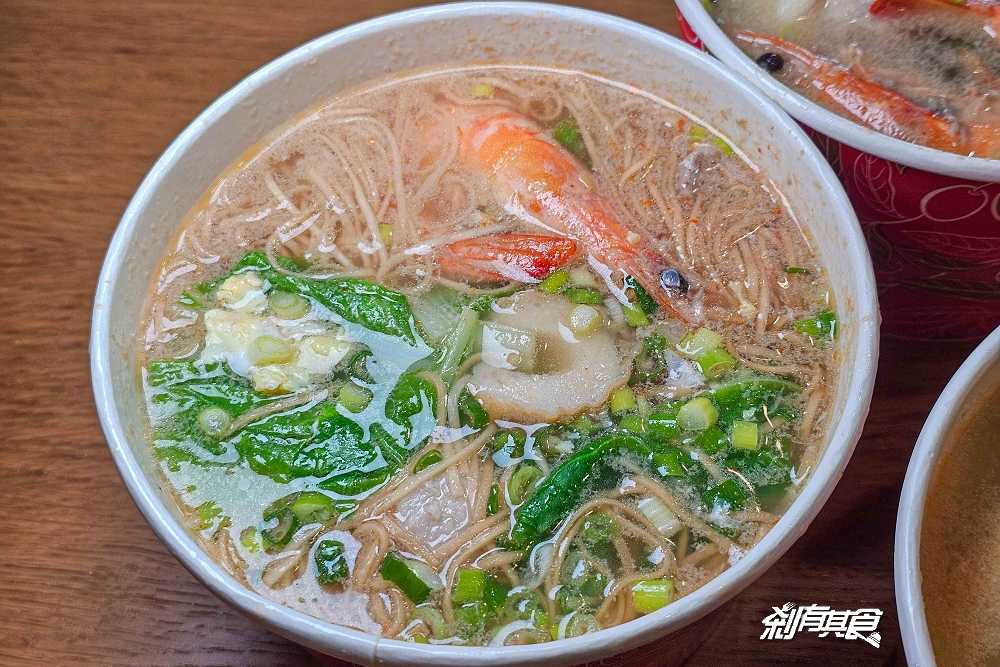 丸梅鍋燒麵，台中西屯美食，早上8點開賣的好吃鍋燒麵，水湳市場美食