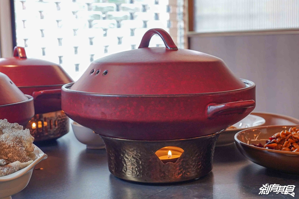 江魚美摩登中菜,台中西區美食,台中夜景餐廳「眺高」新品牌,「酸菜魚、麻婆豆腐蓋飯、黑糖燉奶」都是必點 江魚美摩登中菜,台中西區美食,台中夜景餐廳「眺高」新品牌,「酸菜魚、麻婆豆腐蓋飯、黑糖燉奶」都是必點