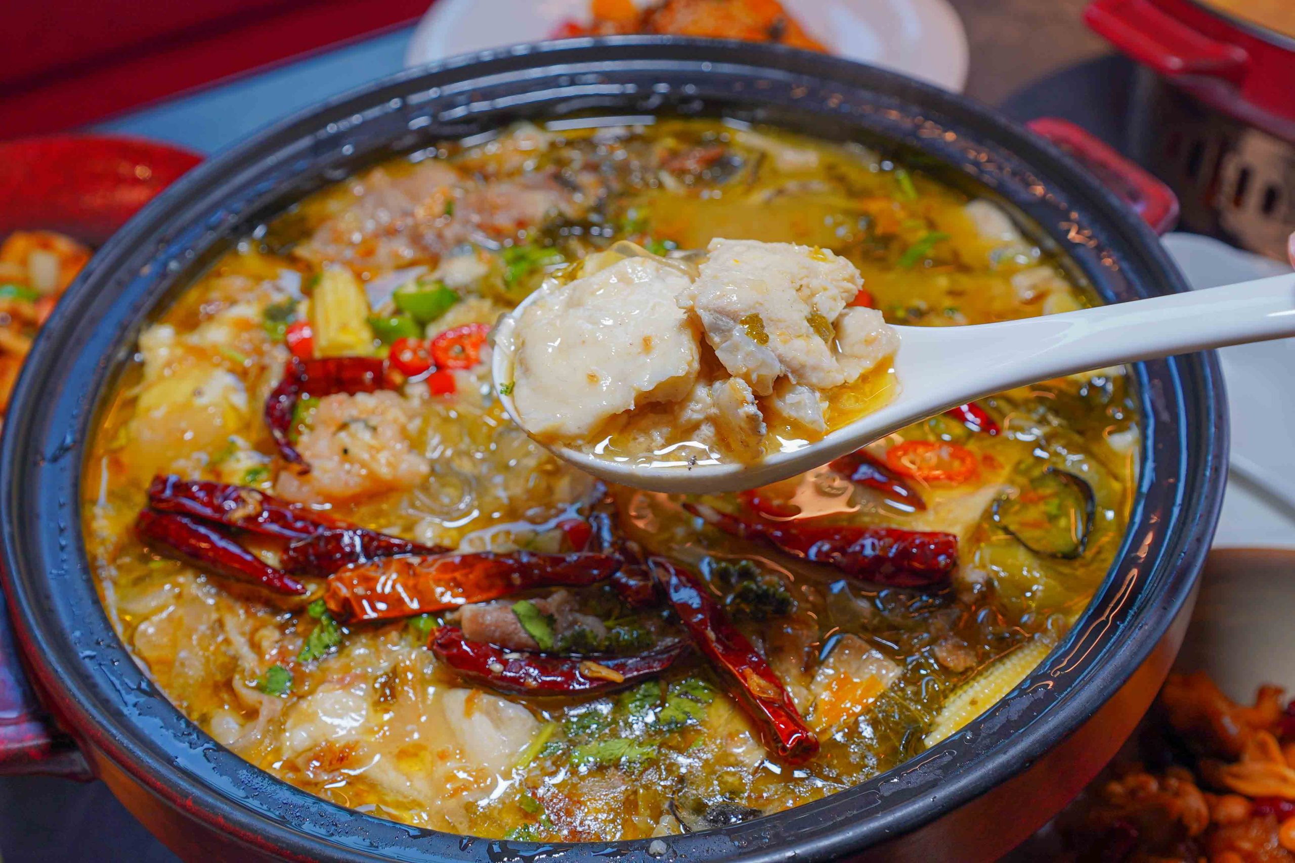 江魚美摩登中菜,台中西區美食,台中夜景餐廳「眺高」新品牌,「酸菜魚、麻婆豆腐蓋飯、黑糖燉奶」都是必點 江魚美摩登中菜,台中西區美食,台中夜景餐廳「眺高」新品牌,「酸菜魚、麻婆豆腐蓋飯、黑糖燉奶」都是必點