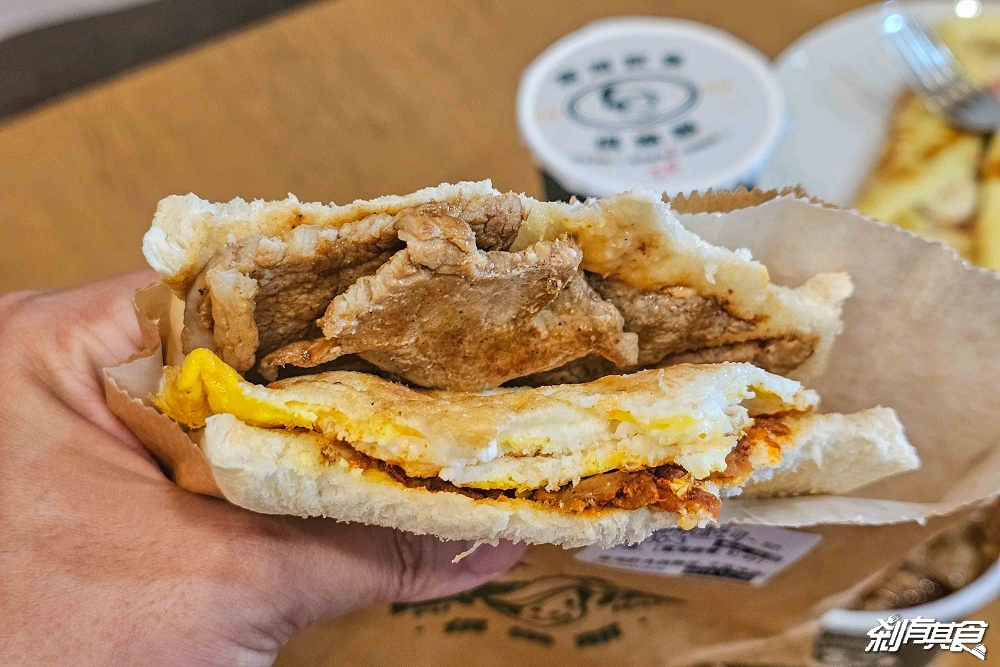 富海青島店，台中北區美食，海鮮麵線、辣菜脯烤肉蛋吐司 台中早午餐