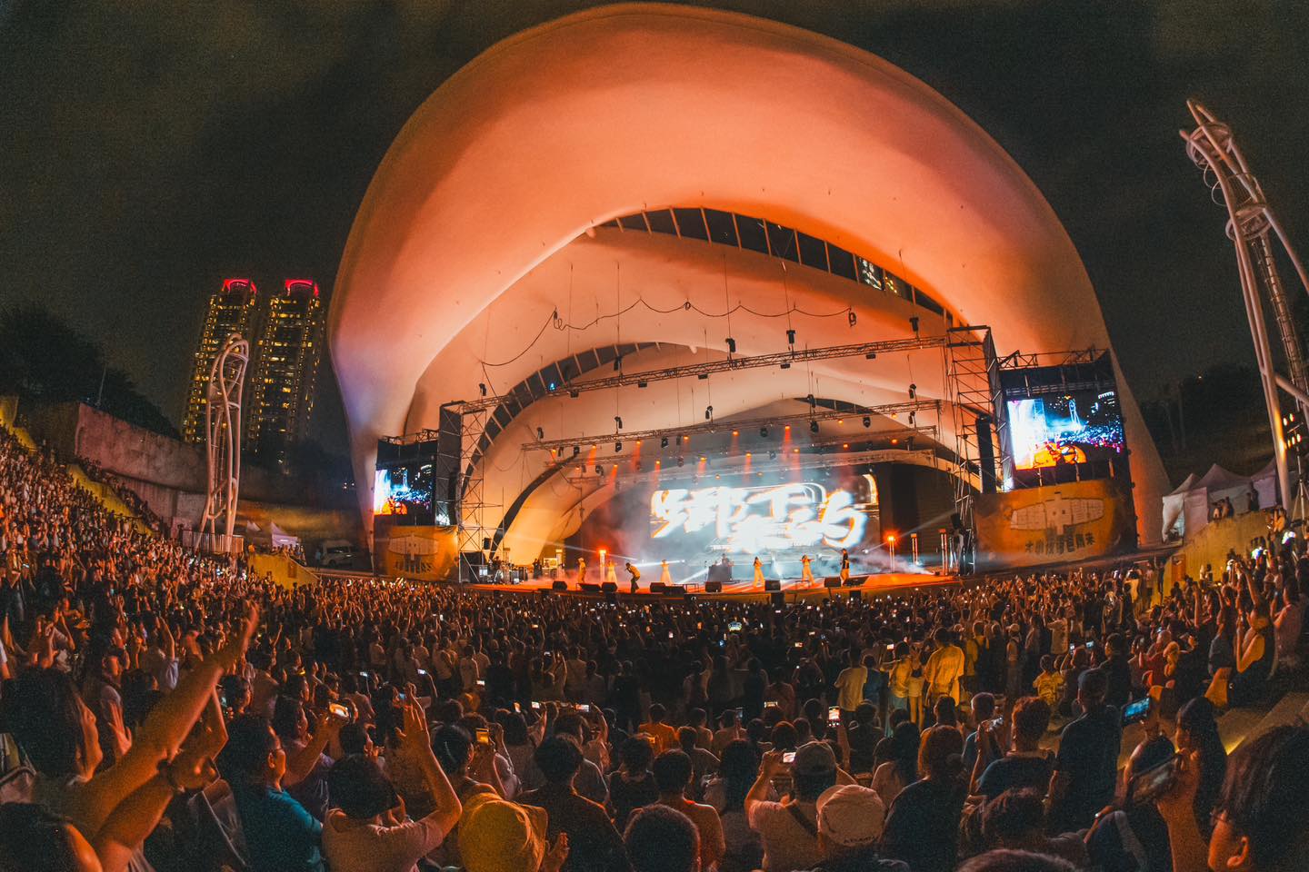 2025搖滾台中，10/11-10/12 文心森林公園 50組團體、4個舞台「HUSH、美秀集團、老王樂隊、日本超人氣樂團 Cody・Lee」嗨起來