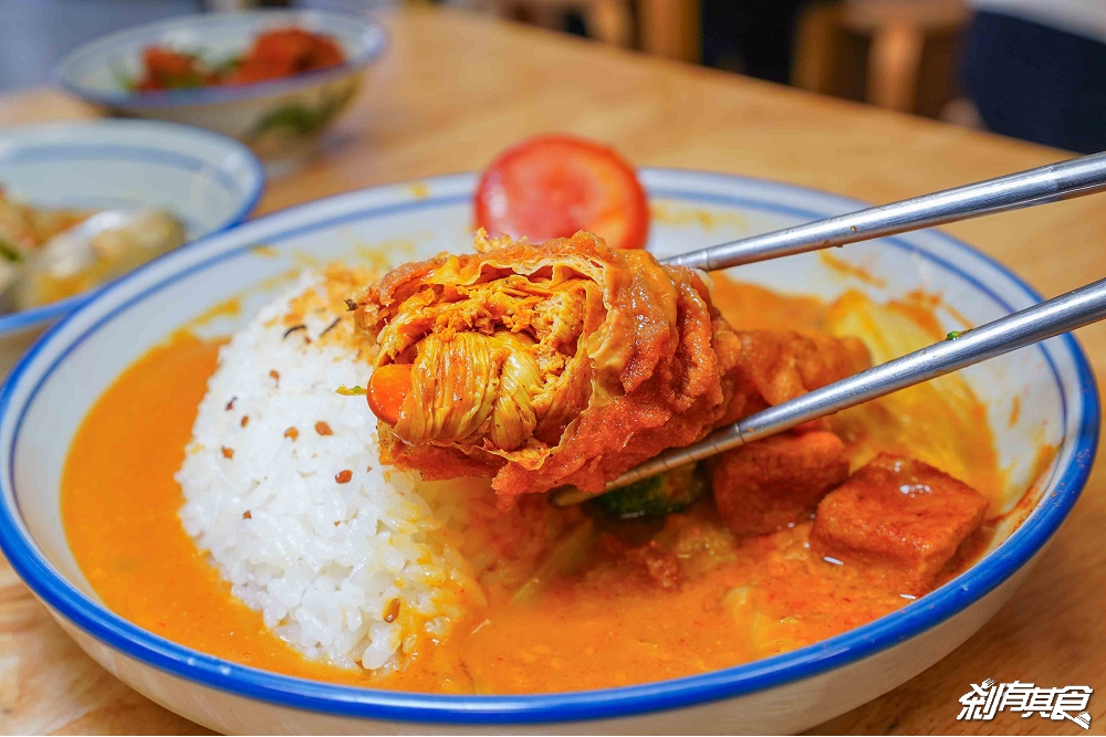熱浪小島大墩店，台中南屯美食，「檳城白咖哩麵、銷魂排燒飯、咖哩KFC」南洋便當新上市