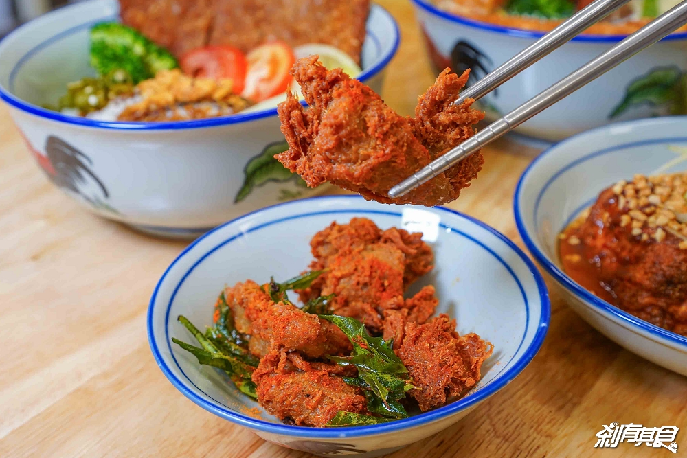 熱浪小島大墩店，台中南屯美食，「檳城白咖哩麵、銷魂排燒飯、咖哩KFC」南洋便當新上市