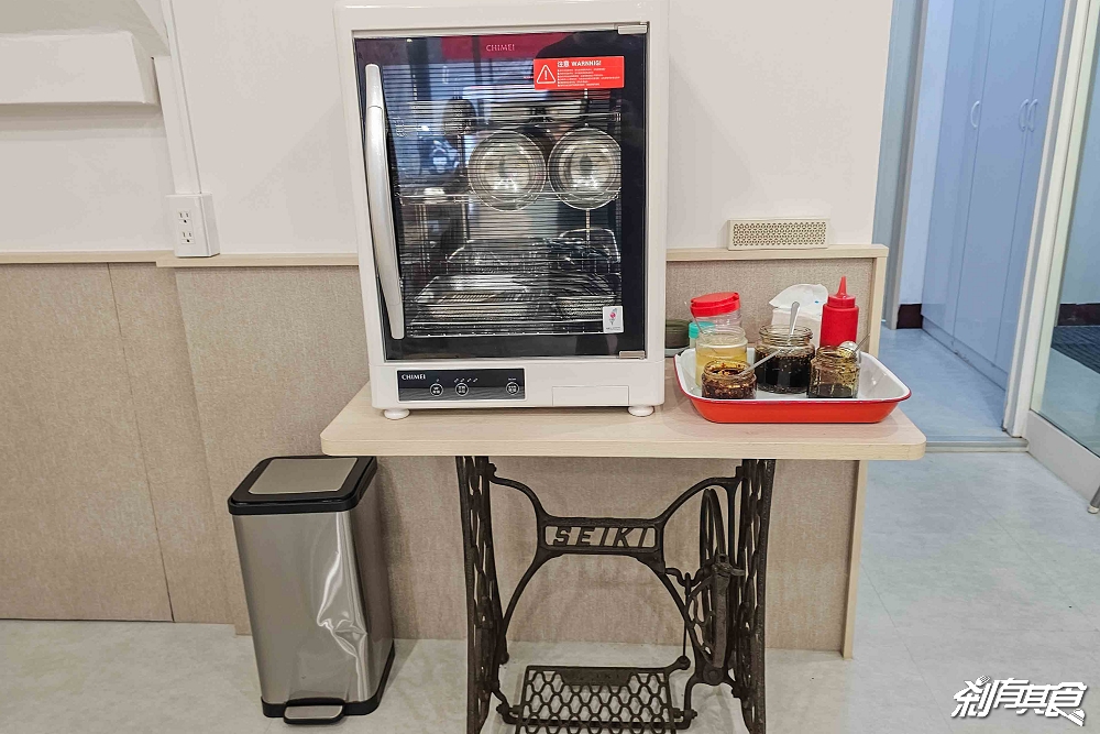 豐勝號,台中早午餐,「炒麵、羊肉炒麵、綜合湯」好吃、環境舒服有冷氣 水湳市場美食 豐勝號,台中早午餐,「炒麵、羊肉炒麵、綜合湯」好吃、環境舒服有冷氣 水湳市場美食