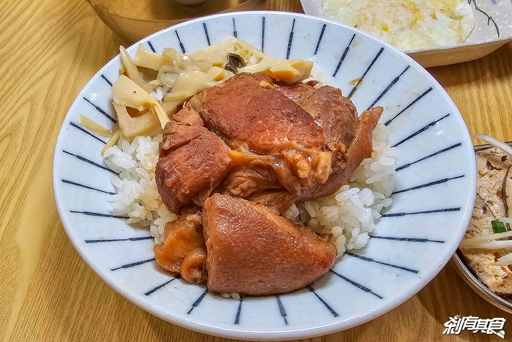 豐勝號,台中早午餐,「炒麵、羊肉炒麵、綜合湯」好吃、環境舒服有冷氣 水湳市場美食 豐勝號,台中早午餐,「炒麵、羊肉炒麵、綜合湯」好吃、環境舒服有冷氣 水湳市場美食