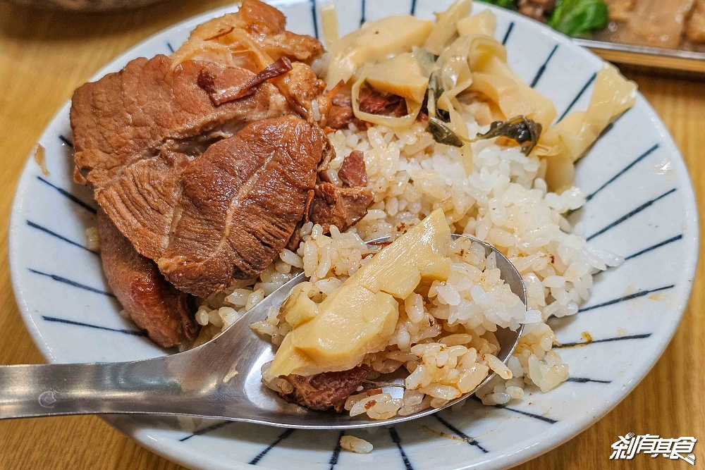 豐勝號,台中早午餐,「炒麵、羊肉炒麵、綜合湯」好吃、環境舒服有冷氣 水湳市場美食 豐勝號,台中早午餐,「炒麵、羊肉炒麵、綜合湯」好吃、環境舒服有冷氣 水湳市場美食