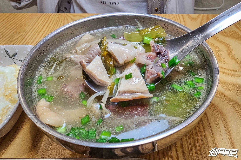 豐勝號,台中早午餐,「炒麵、羊肉炒麵、綜合湯」好吃、環境舒服有冷氣 水湳市場美食 豐勝號,台中早午餐,「炒麵、羊肉炒麵、綜合湯」好吃、環境舒服有冷氣 水湳市場美食