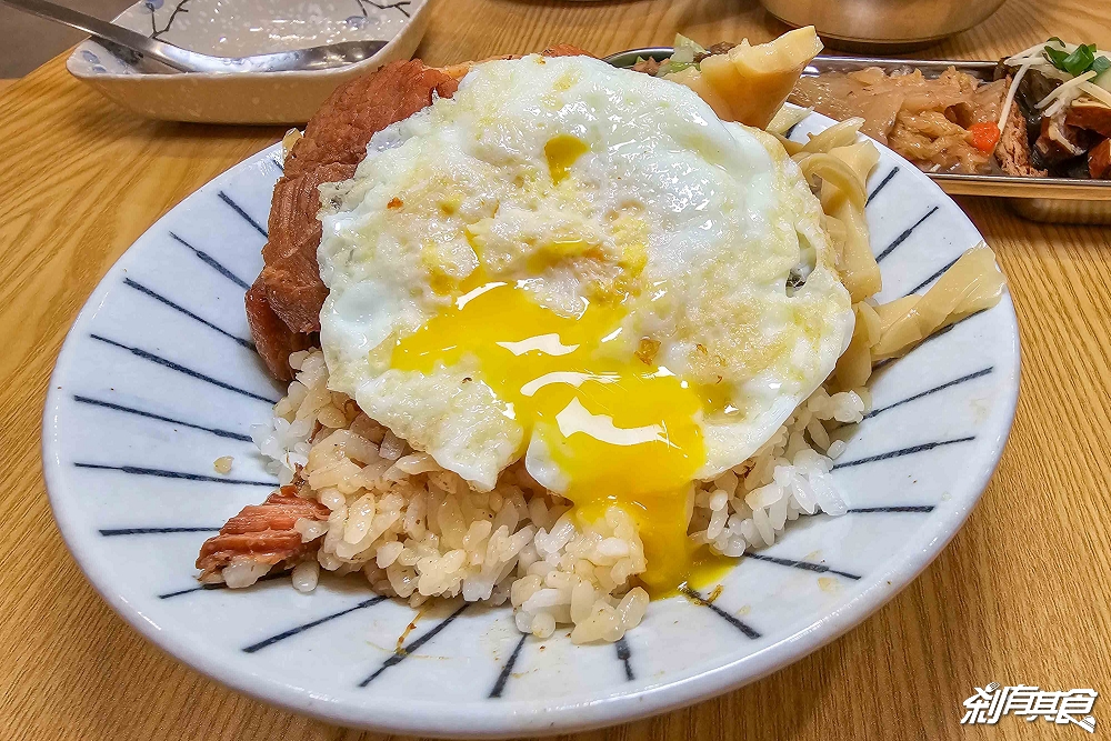 豐勝號,台中早午餐,「炒麵、羊肉炒麵、綜合湯」好吃、環境舒服有冷氣 水湳市場美食 豐勝號,台中早午餐,「炒麵、羊肉炒麵、綜合湯」好吃、環境舒服有冷氣 水湳市場美食