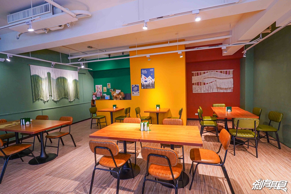 莎莎島，台中秘魯餐廳，一秒到南美洲，祕魯國民料理「檸檬漬生魚、秘魯烤半雞、炒牛肉」必吃、台中北屯美食 好停車