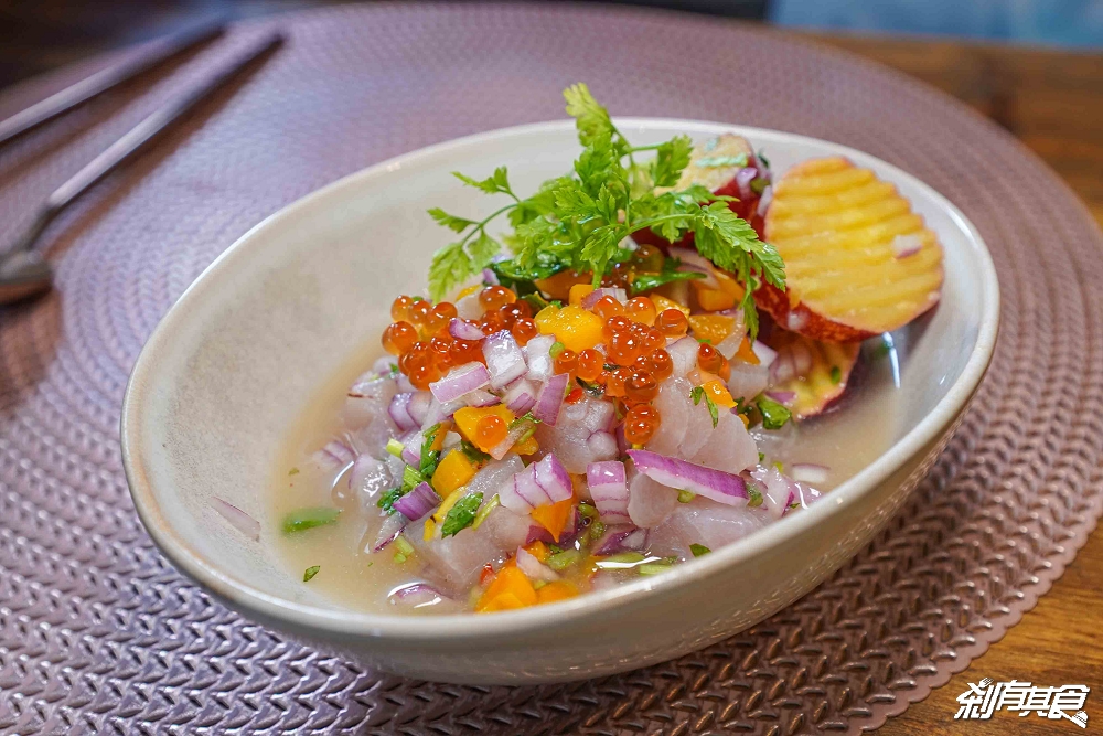 莎莎島，台中秘魯餐廳，一秒到南美洲，祕魯國民料理「檸檬漬生魚、秘魯烤半雞、炒牛肉」必吃、台中北屯美食 好停車