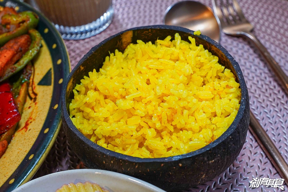 莎莎島，台中秘魯餐廳，一秒到南美洲，祕魯國民料理「檸檬漬生魚、秘魯烤半雞、炒牛肉」必吃、台中北屯美食 好停車