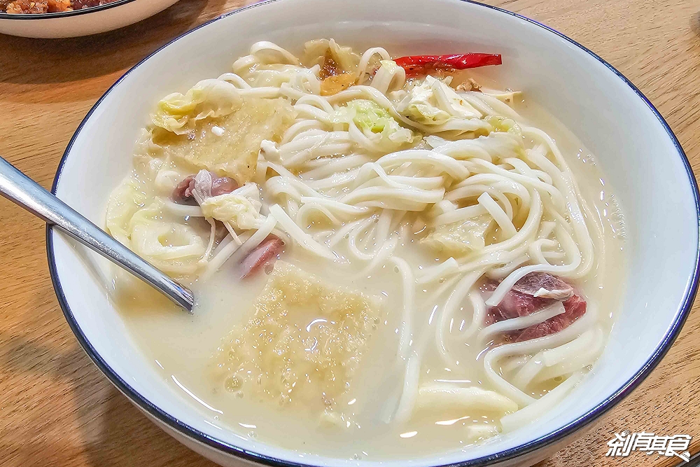 雞湯界愛馬仕!GOGOGA極上雞湯新派中菜,台中聚餐餐廳,瓦庫.不葷主義新品牌 「砂鍋極上雞湯、水煮牛、蜜棗燒肉」必吃,有包廂好停車 雞湯界愛馬仕!GOGOGA極上雞湯新派中菜,台中聚餐餐廳,瓦庫.不葷主義新品牌 「砂鍋極上雞湯、水煮牛、蜜棗燒肉」必吃,有包廂好停車