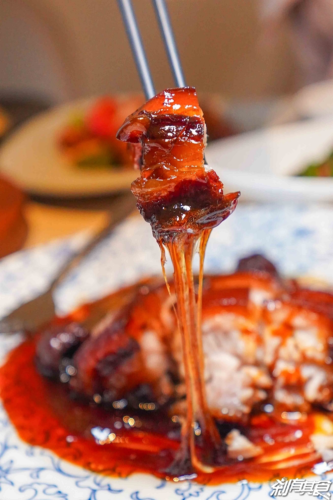 雞湯界愛馬仕!GOGOGA極上雞湯新派中菜,台中聚餐餐廳,瓦庫.不葷主義新品牌 「砂鍋極上雞湯、水煮牛、蜜棗燒肉」必吃,有包廂好停車 雞湯界愛馬仕!GOGOGA極上雞湯新派中菜,台中聚餐餐廳,瓦庫.不葷主義新品牌 「砂鍋極上雞湯、水煮牛、蜜棗燒肉」必吃,有包廂好停車