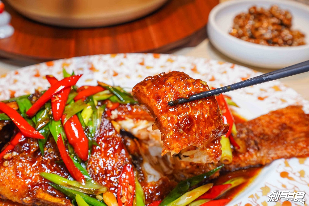 雞湯界愛馬仕!GOGOGA極上雞湯新派中菜,台中聚餐餐廳,瓦庫.不葷主義新品牌 「砂鍋極上雞湯、水煮牛、蜜棗燒肉」必吃,有包廂好停車 雞湯界愛馬仕!GOGOGA極上雞湯新派中菜,台中聚餐餐廳,瓦庫.不葷主義新品牌 「砂鍋極上雞湯、水煮牛、蜜棗燒肉」必吃,有包廂好停車