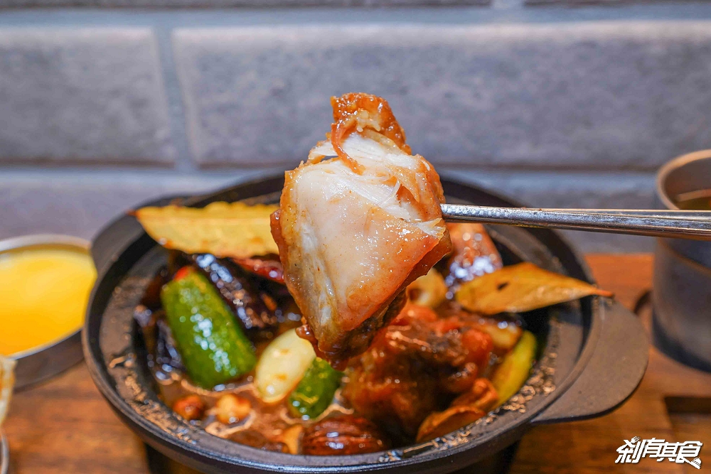 四喜雞煲，台中新光三越美食，瑞記海南雞新品牌，香港主廚「⿇辣雞煲、花雕雞煲」香辣好吃