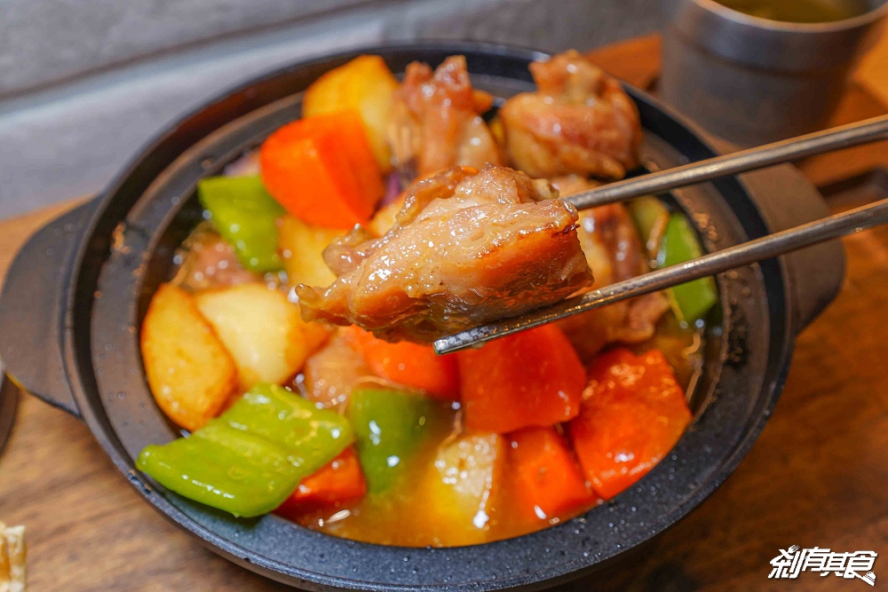 四喜雞煲，台中新光三越美食，瑞記海南雞新品牌，香港主廚「⿇辣雞煲、花雕雞煲」香辣好吃