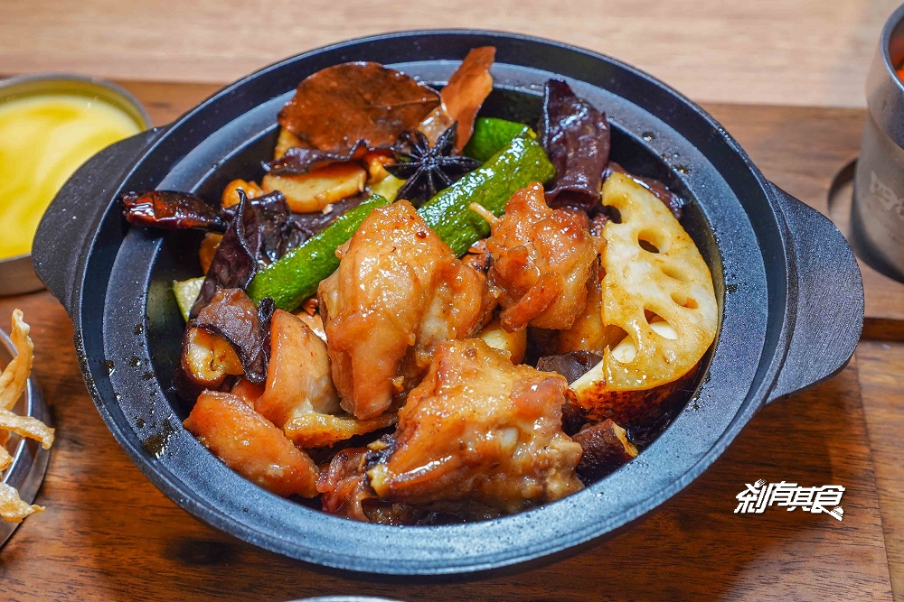 四喜雞煲，台中新光三越美食，瑞記海南雞新品牌，香港主廚「⿇辣雞煲、花雕雞煲」香辣好吃