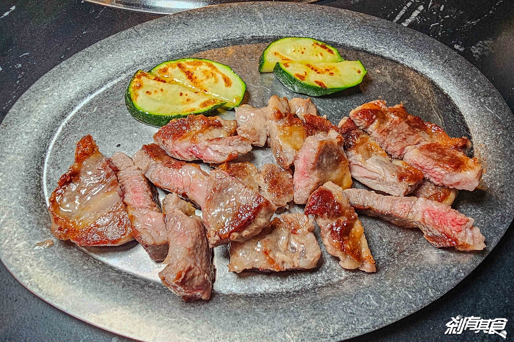 BAY Korean BBQ Club《單身即地獄》文世勳台中韓式燒肉餐廳，松露和牛黑醬麵、馬鈴薯排骨湯