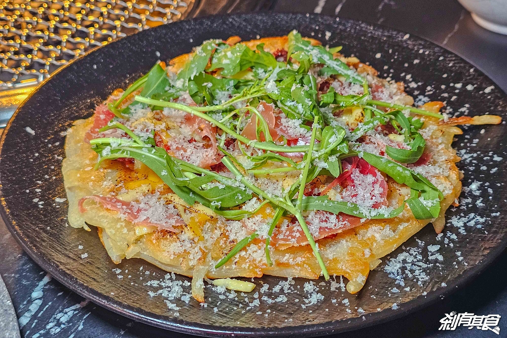 BAY Korean BBQ Club《單身即地獄》文世勳台中韓式燒肉餐廳，松露和牛黑醬麵、馬鈴薯排骨湯