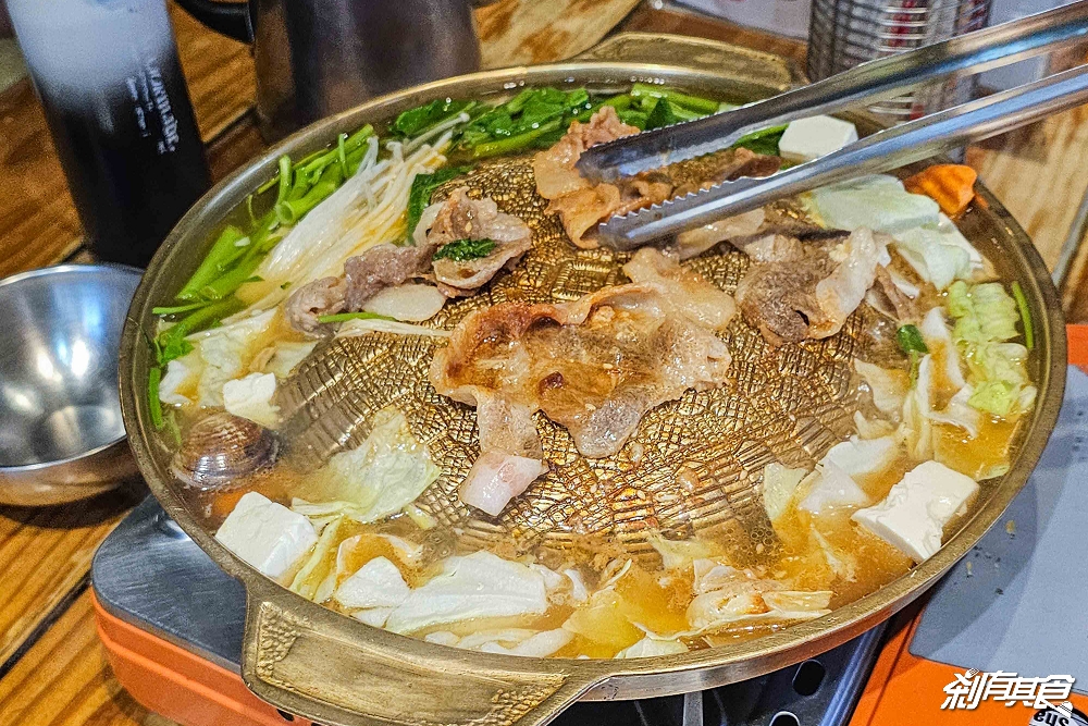 高麗屋，台中東區美食，平價大份量、高CP值人氣韓式料理 不排隊吃不到「銅盤烤肉、海鮮煎餅」必點