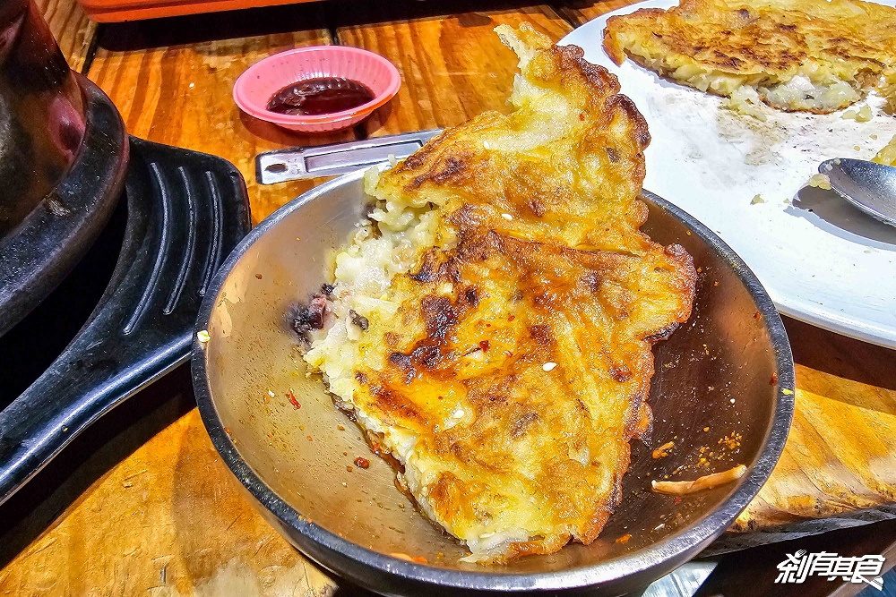 高麗屋，台中東區美食，平價大份量、高CP值人氣韓式料理 不排隊吃不到「銅盤烤肉、海鮮煎餅」必點