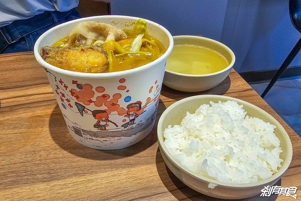 經典小排飯，台中中區美食，台北小排飯新品牌，超人氣平價便當90元起「砂鍋魚飯、三寶飯」 月底救星就是你