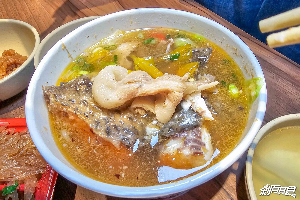 經典小排飯，台中中區美食，台北小排飯新品牌，超人氣平價便當90元起「砂鍋魚飯、三寶飯」 月底救星就是你