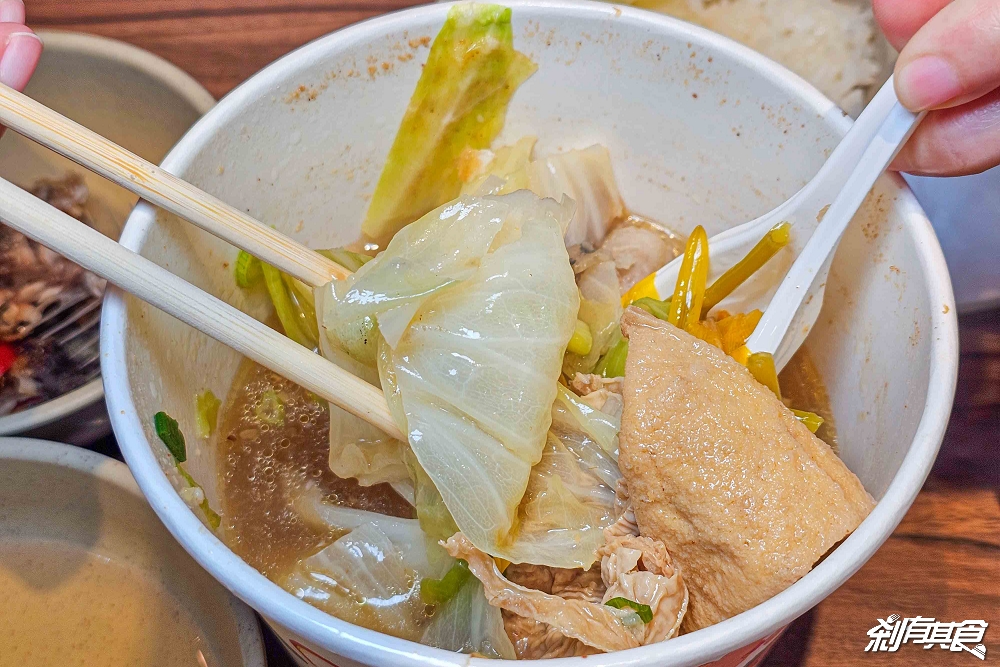 經典小排飯，台中中區美食，台北小排飯新品牌，超人氣平價便當90元起「砂鍋魚飯、三寶飯」 月底救星就是你