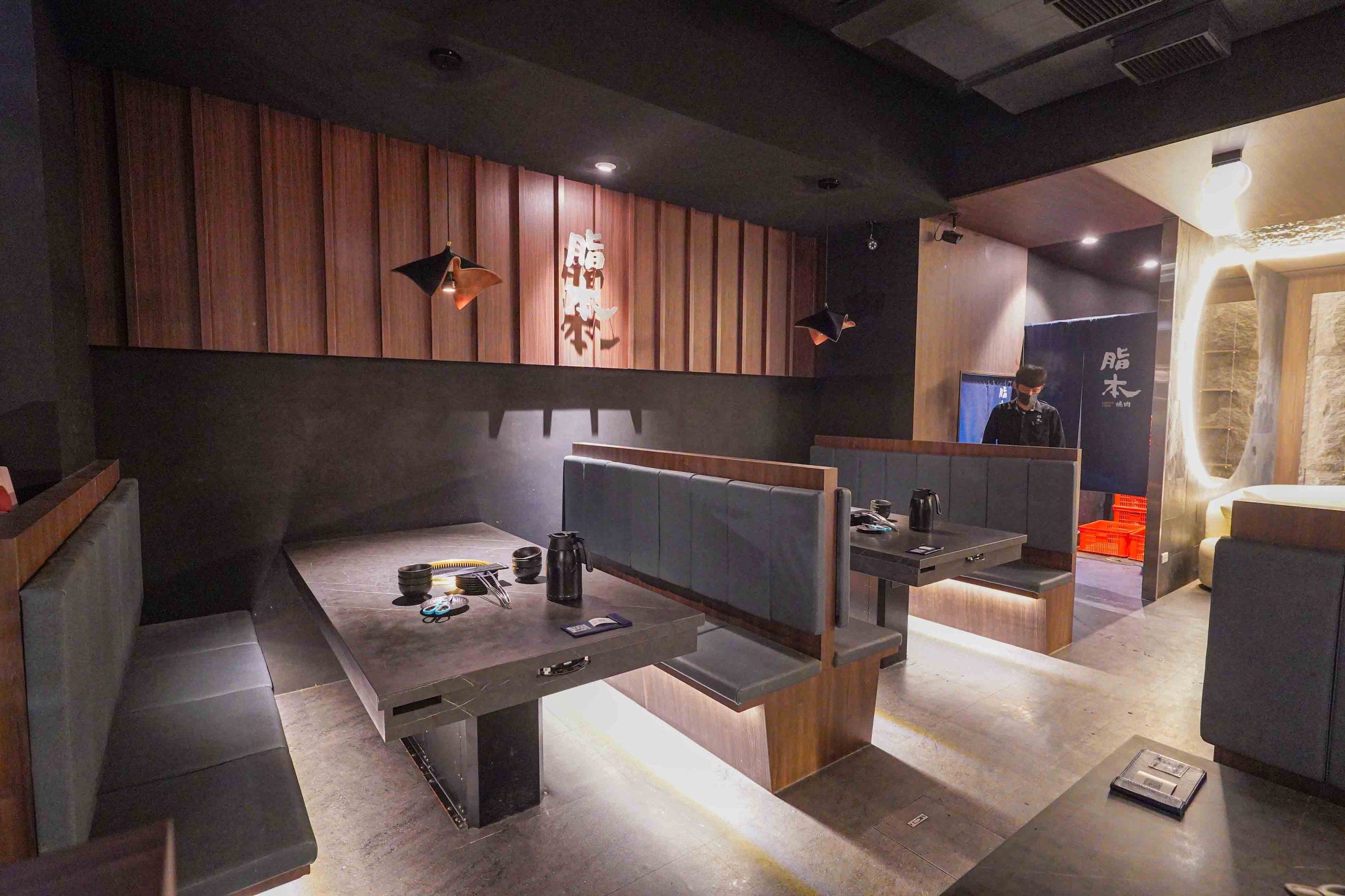 脂本燒肉，彰化超犯規燒肉店，用「A5和牛、蔥鹽口袋厚切牛舌、伊比利豬」征服老饕，彰化約會餐廳