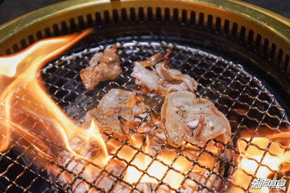 脂本燒肉，彰化超犯規燒肉店，用「A5和牛、蔥鹽口袋厚切牛舌、伊比利豬」征服老饕，彰化約會餐廳