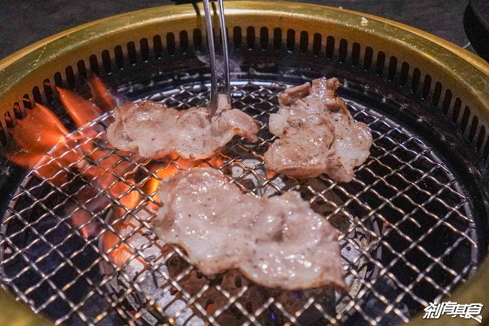 脂本燒肉，彰化超犯規燒肉店，用「A5和牛、蔥鹽口袋厚切牛舌、伊比利豬」征服老饕，彰化約會餐廳