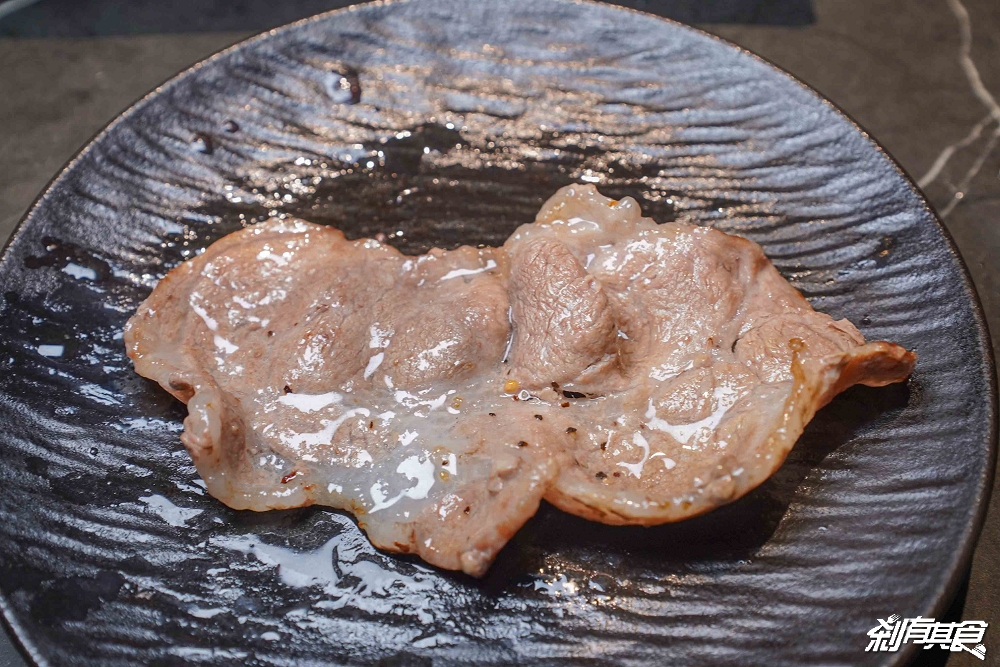 脂本燒肉，彰化超犯規燒肉店，用「A5和牛、蔥鹽口袋厚切牛舌、伊比利豬」征服老饕，彰化約會餐廳