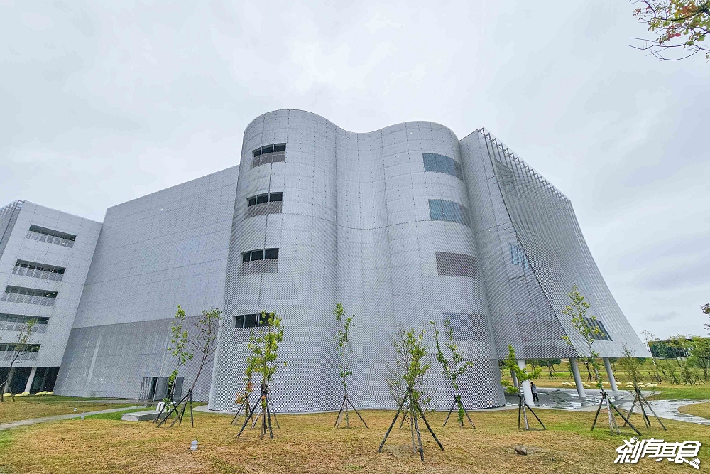 免費參觀!台中綠美圖攻略,試營運亮點總整理、交通停車、「鏡面水池、雲朵天花板」好好拍,免費筆記本怎麼獲得、台中綠美圖週邊美食 免費參觀!台中綠美圖攻略,試營運亮點總整理、交通停車、「鏡面水池、雲朵天花板」好好拍,免費筆記本怎麼獲得、台中綠美圖週邊美食