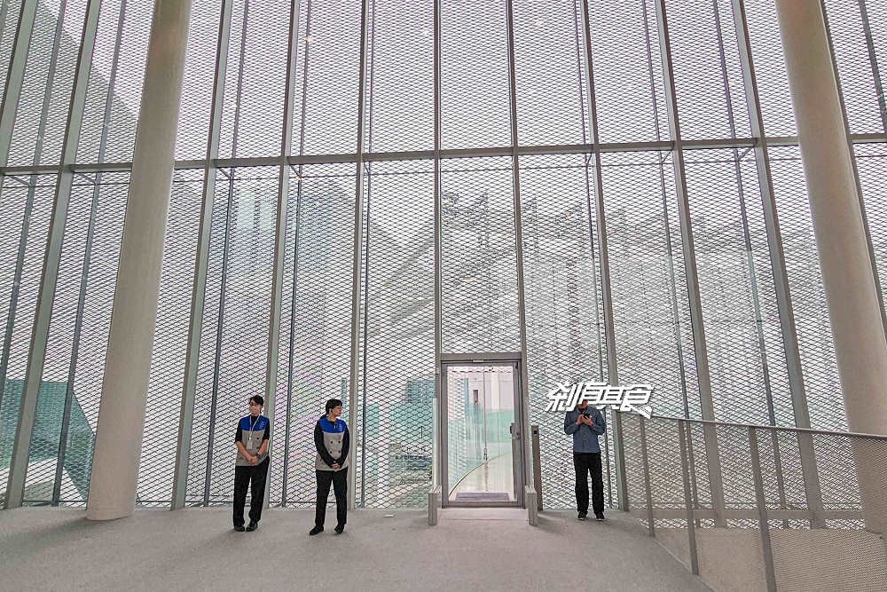 免費參觀!台中綠美圖攻略,試營運亮點總整理、交通停車、「鏡面水池、雲朵天花板」好好拍,免費筆記本怎麼獲得、台中綠美圖週邊美食 免費參觀!台中綠美圖攻略,試營運亮點總整理、交通停車、「鏡面水池、雲朵天花板」好好拍,免費筆記本怎麼獲得、台中綠美圖週邊美食