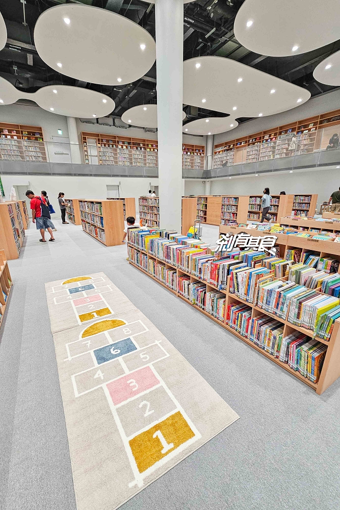 免費參觀!台中綠美圖攻略,試營運亮點總整理、交通停車、「鏡面水池、雲朵天花板」好好拍,免費筆記本怎麼獲得、台中綠美圖週邊美食 免費參觀!台中綠美圖攻略,試營運亮點總整理、交通停車、「鏡面水池、雲朵天花板」好好拍,免費筆記本怎麼獲得、台中綠美圖週邊美食