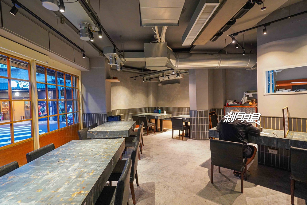 燎牛舌豬排炒麵飯，台中北區美食，神戶B級美食「神戶炒麵飯」、夢幻厚切牛舌、炸豬排，台中I人友善餐廳